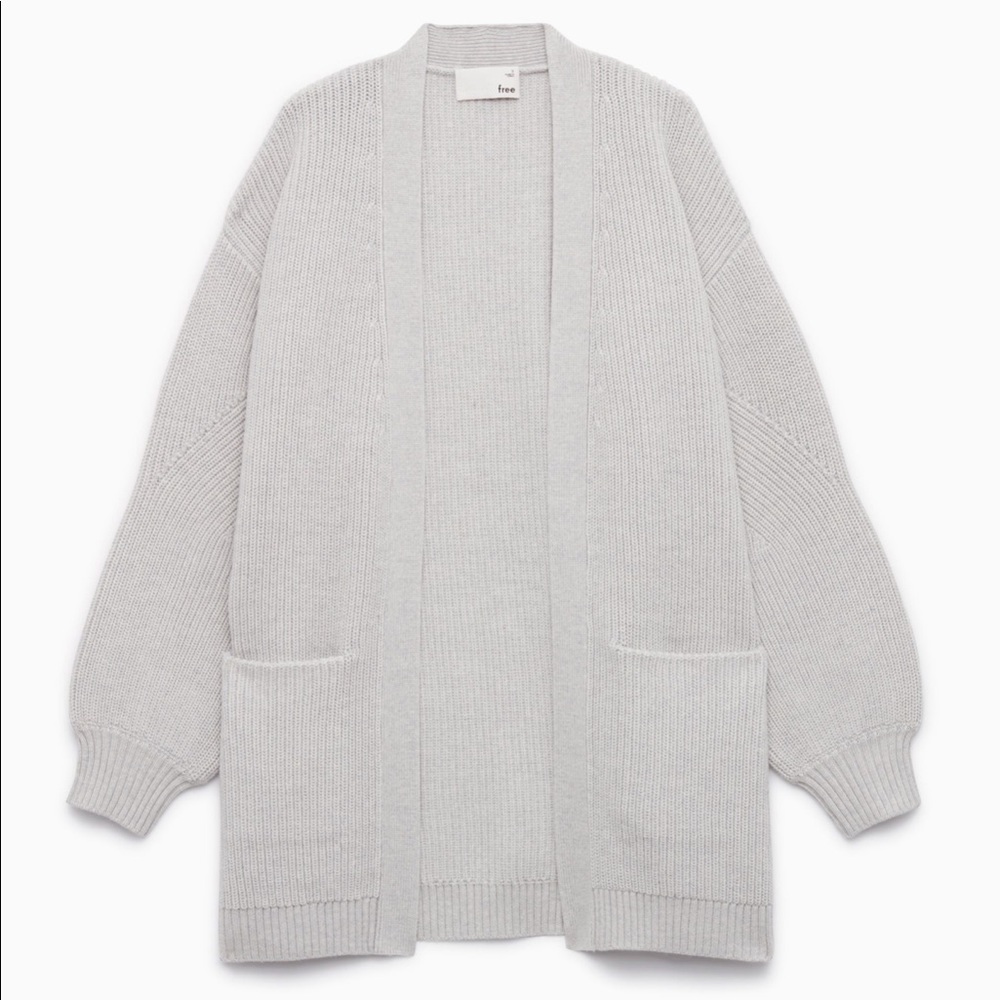 90% new Classic Wilfred Aritzia sweater